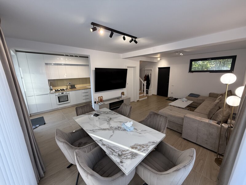 Ozana, 1 Decembrie 1918, vila superba finalizata in 2025, 4 camere si 4 bai